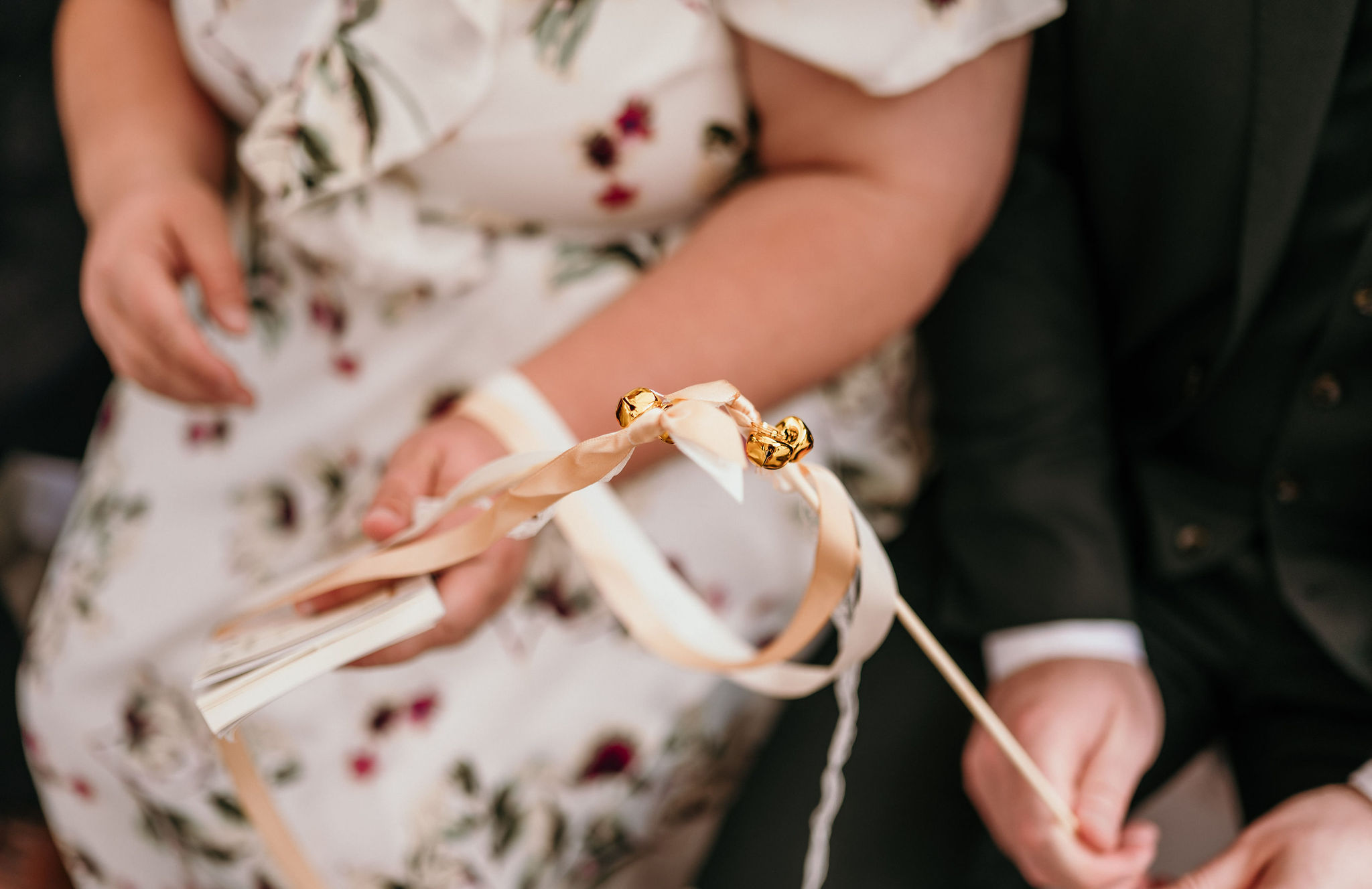 Detailaufnahme von Wedding Wands bei einer Hochzeit